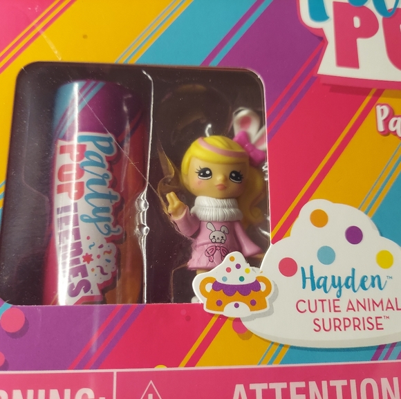 Hayden Cutie Animal Surprise Party Popteenies Party Surprise Box Playset - Picture 2 of 3